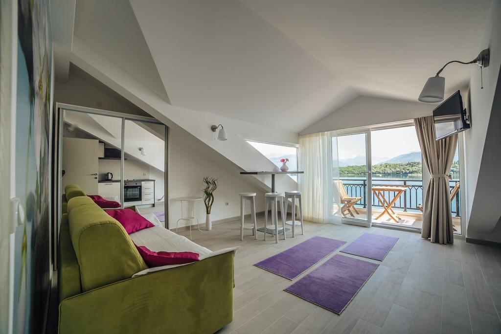 Apartments Harmonia Tivat Exterior photo
